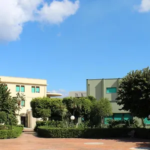 Bed & Breakfast Casa Per Ferie Mons Antonino Celona, Pistunina