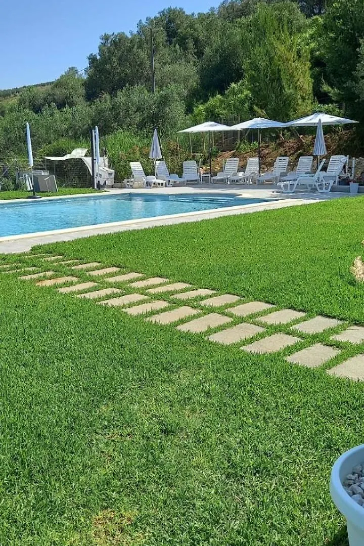 Bed & Breakfast Tacco E Punta Bed&Breakfast Grisi Italy